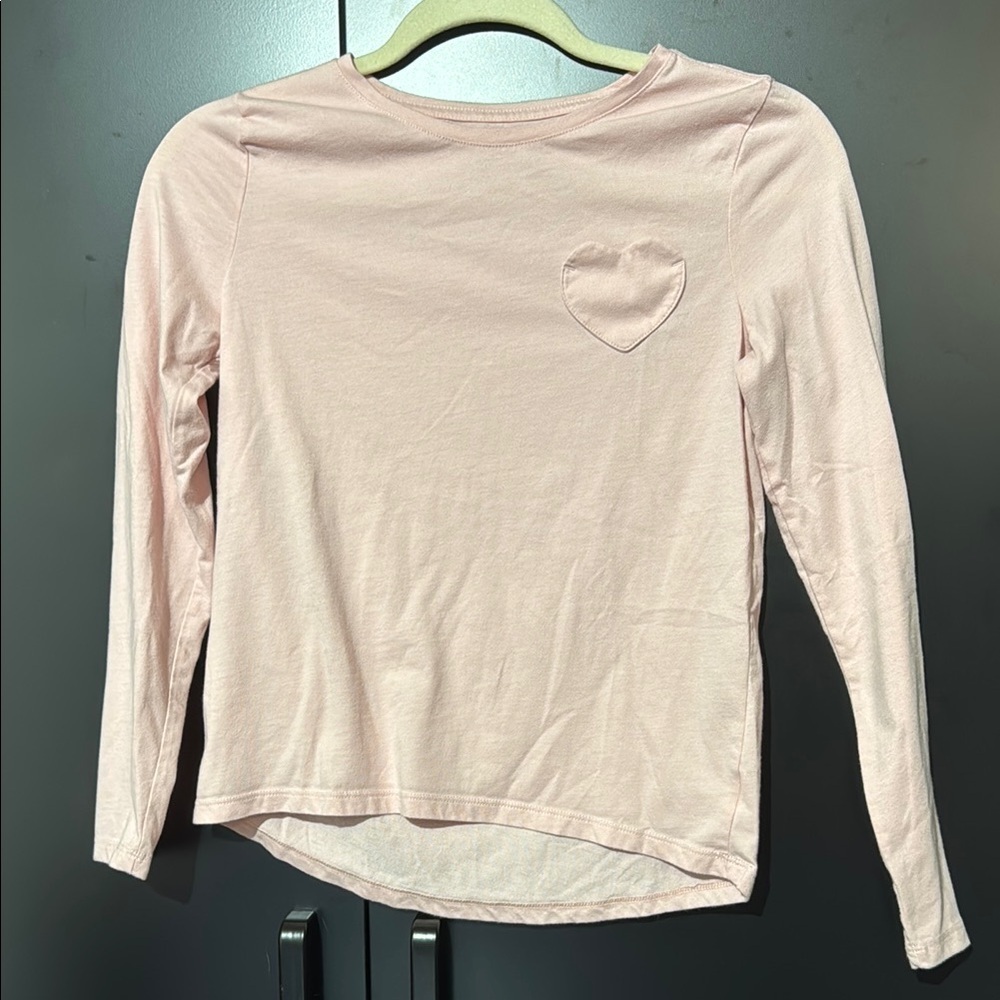 Girls size XL 14/16 | Old Navy | Light Pink Heart | Long Sleeve Tee